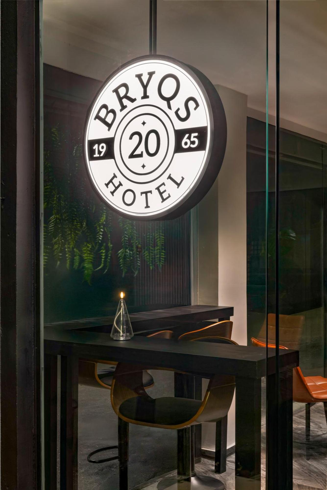 Bryqs Hotel Куала-Лумпур Экстерьер фото